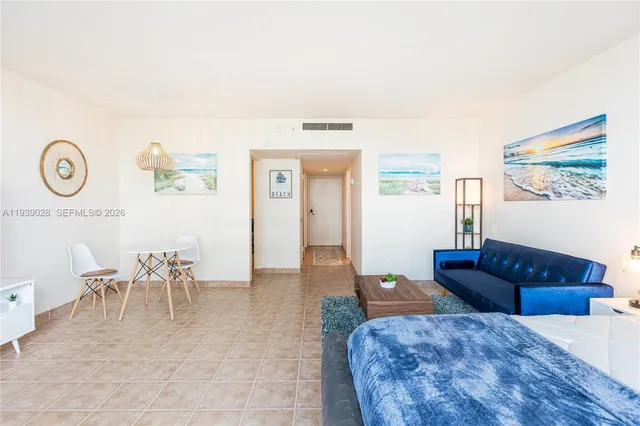 $3,600 | 100 Lincoln Road, Unit 431, Miami Beach, FL 33139