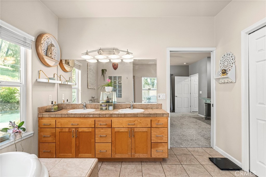 2262 Honey Run Road Chico, CA 95928 - Photo 16 of 74