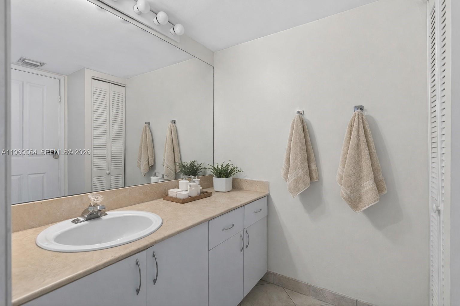 2351 Douglas Road, Unit 1104 Miami, FL 33145 - Photo 12 of 32 Gallery Image 12