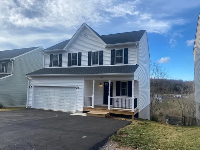 $2,500 | 1014 Middlebrook Avenue, Staunton, VA 24401