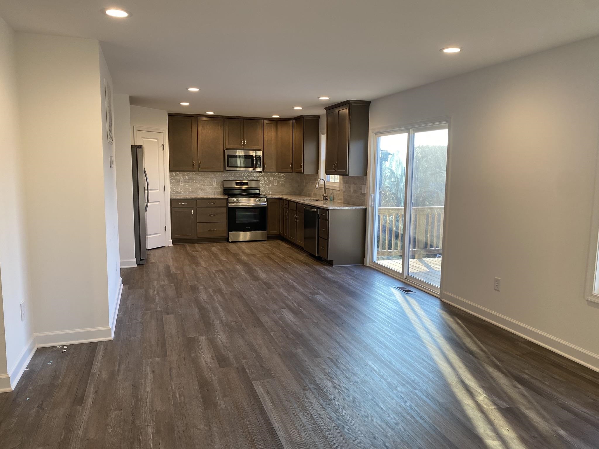 1014 Middlebrook Avenue Staunton, VA 24401 - Photo 2 of 15