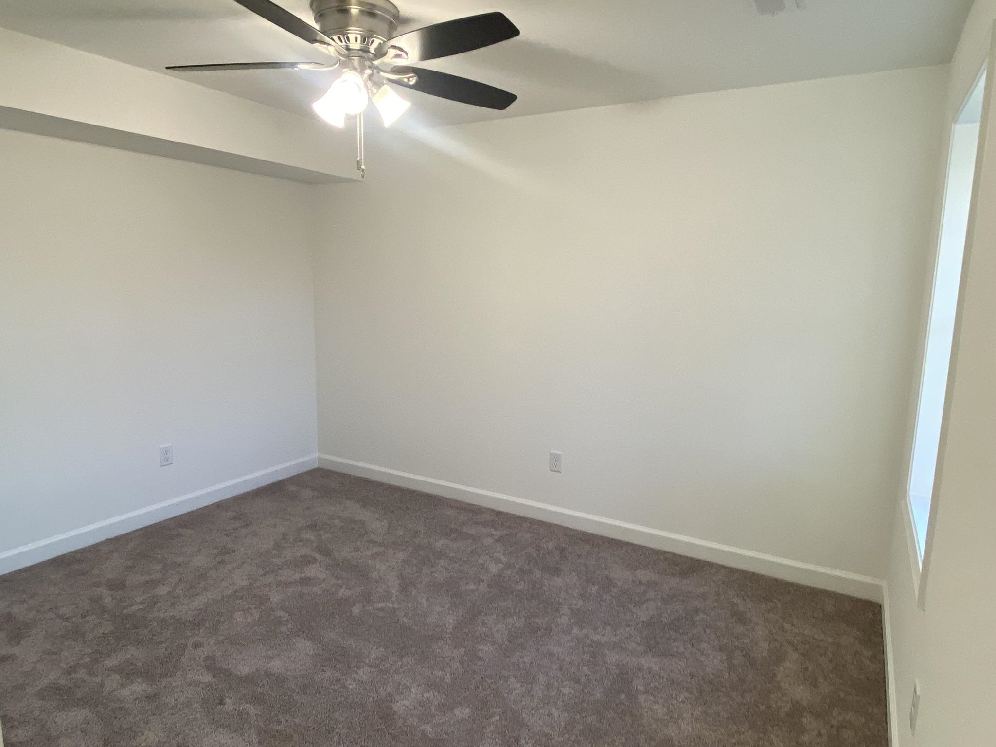 1014 Middlebrook Avenue Staunton, VA 24401 - Photo 9 of 15