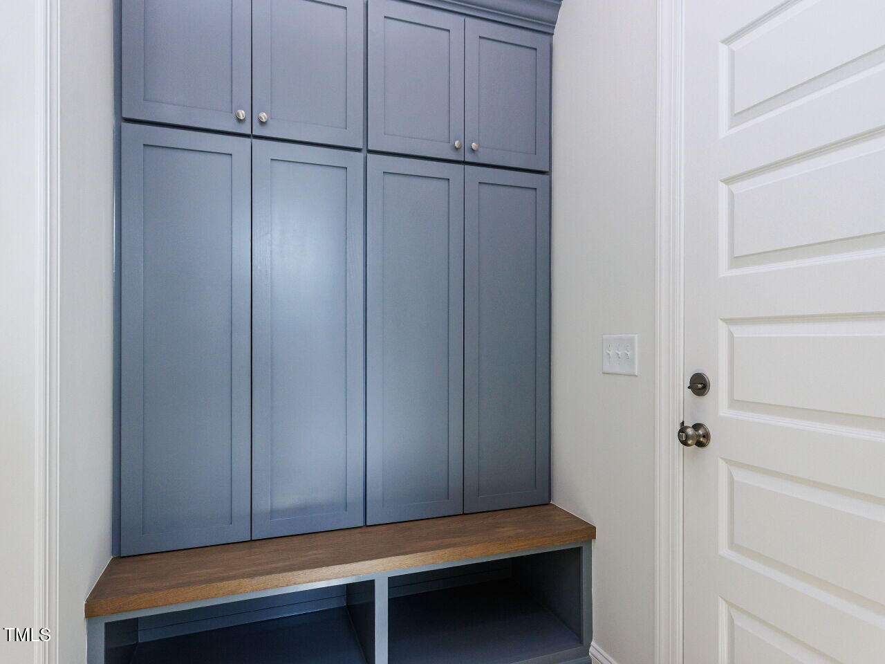 6044 Scalybark Road Durham, NC 27712 - Photo 17 of 32 021-1280x960-owners-entrance