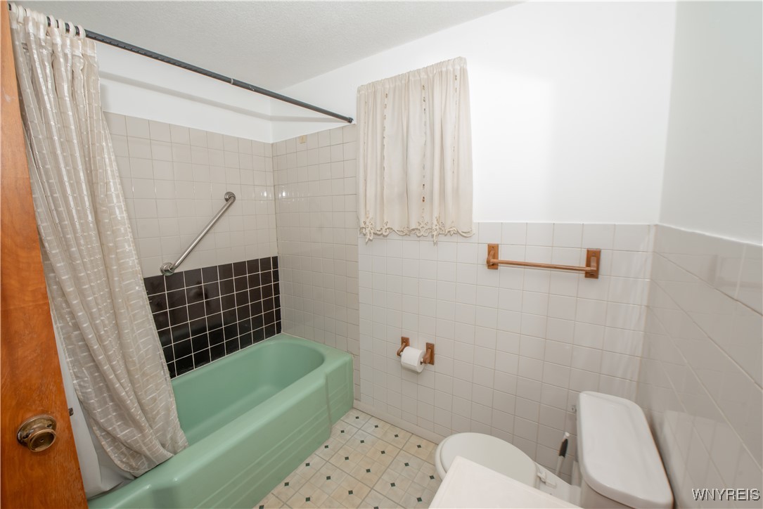 680 Dick Road Cheektowaga, NY 14225 - Photo 7 of 31