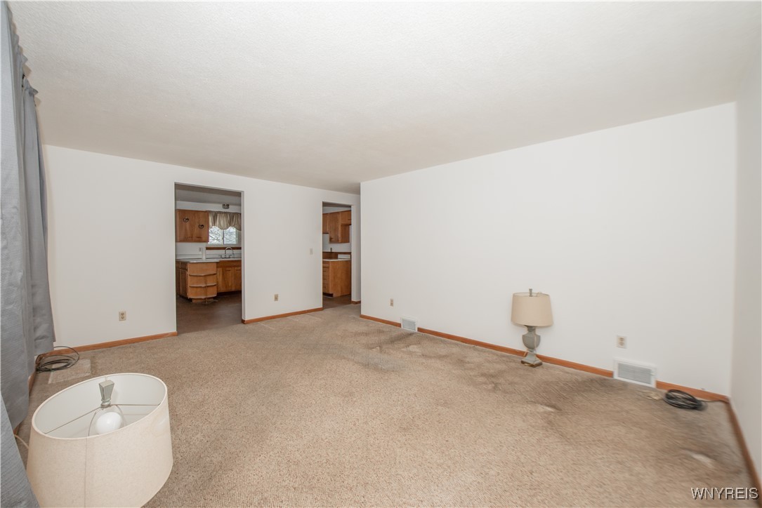 680 Dick Road Cheektowaga, NY 14225 - Photo 8 of 31