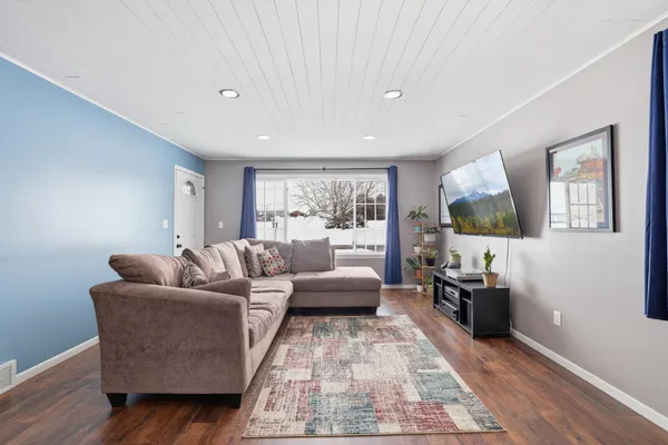 $364,900 | 1121 Pearl Street, Prescott, WI 54021