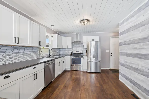 $364,900 | 1121 Pearl Street, Prescott, WI 54021