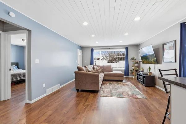 $364,900 | 1121 Pearl Street, Prescott, WI 54021