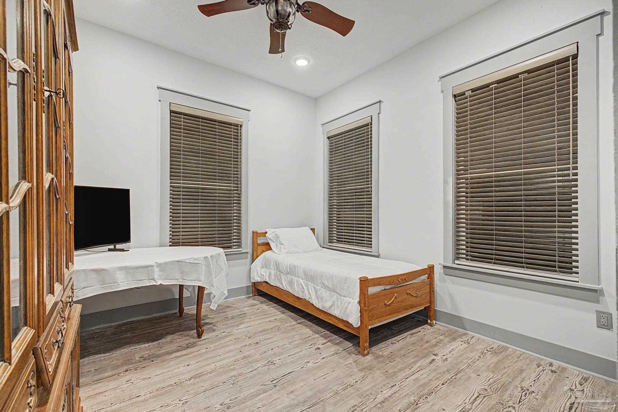 305 Garcon Point Road Milton, FL 32583 - Photo 26 of 37