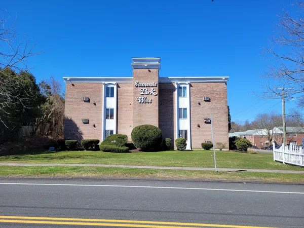 $250,000 | 73 Park Avenue, Unit 311, Danbury, CT 06810