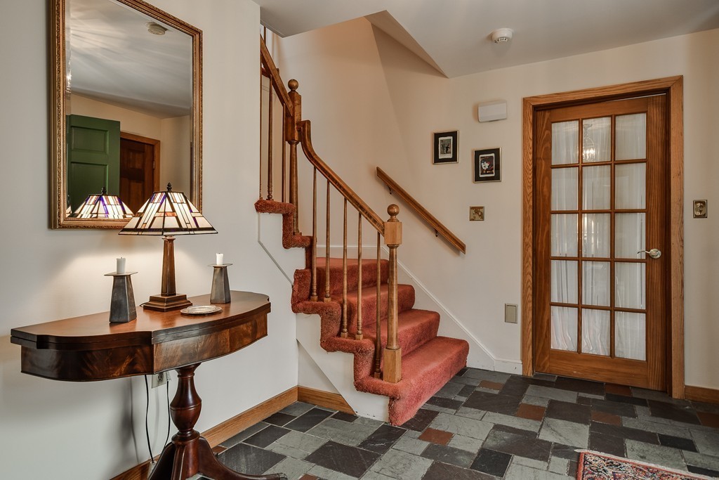 7 Indian Ridge Way Natick, MA 01760 - Photo 3 of 27 Gallery Image 3