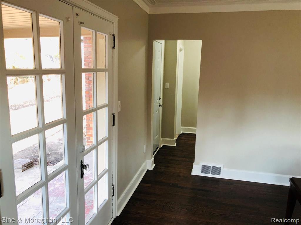 721 Pemberton Road Grosse Pointe Park, MI 48230 - Photo 15 of 41