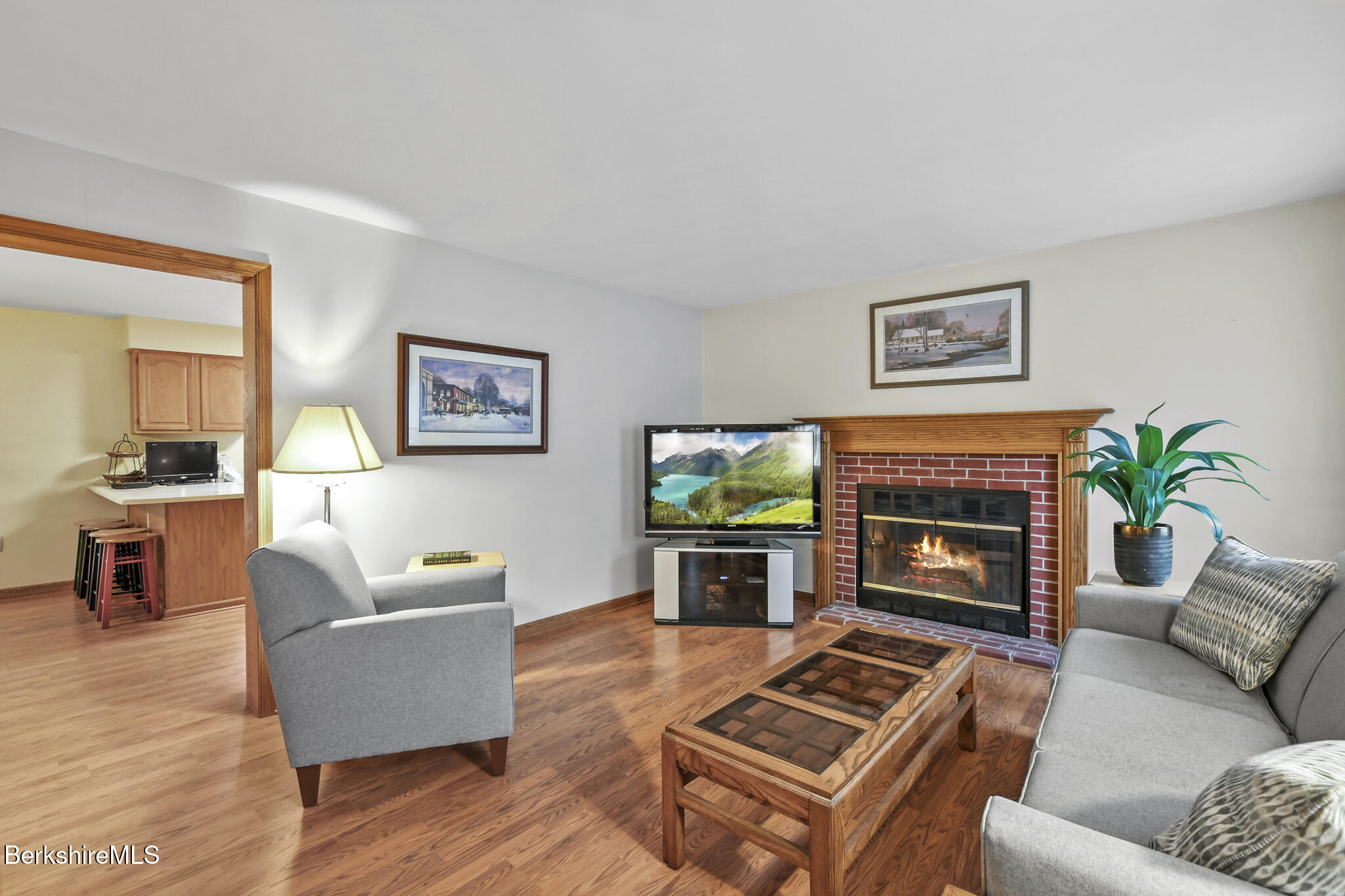 781 E Road Clarksburg, MA 01247 - Photo 8 of 51 Livingroom