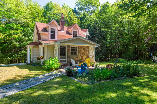 $625,000 | 102 Degregoire Park, Unit 2, Bar Harbor, ME 04609