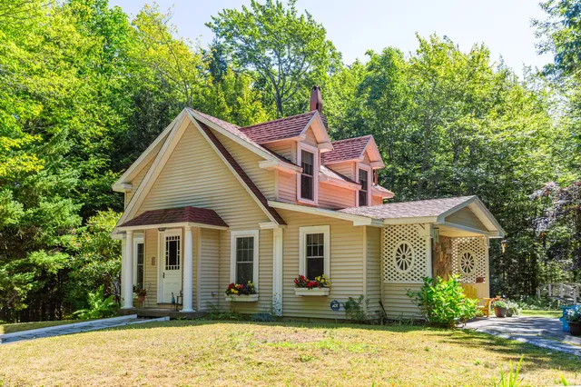 $625,000 | 102 Degregoire Park, Unit 2, Bar Harbor, ME 04609