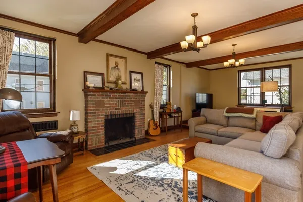 $550,000 | 80 Highland Avenue, Fitchburg, MA 01420