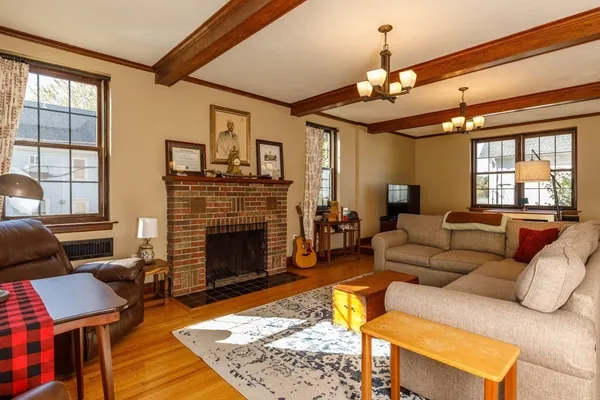 $550,000 | 80 Highland Avenue, Fitchburg, MA 01420