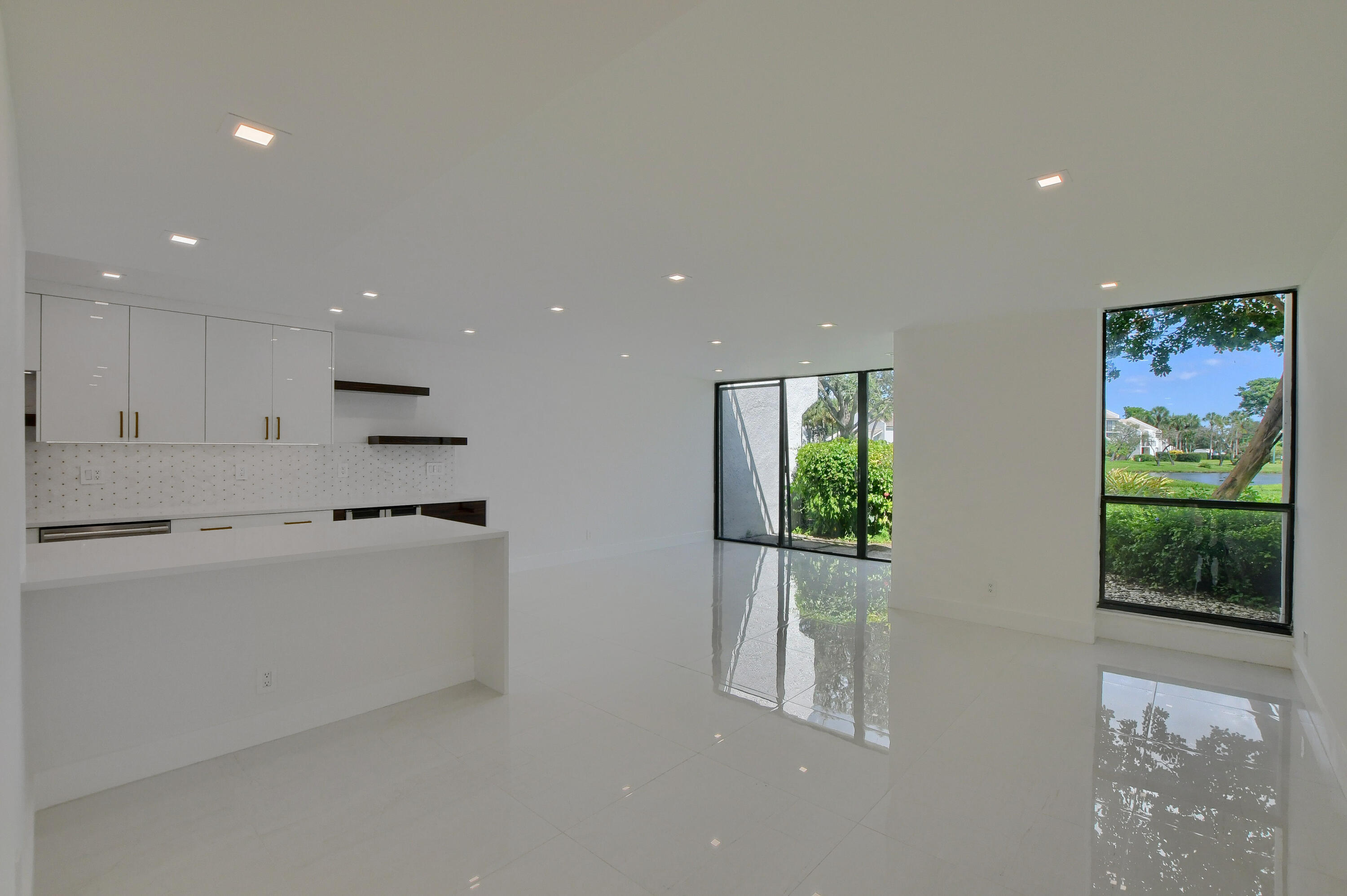 1102 Bridgewood Place Boca Raton, FL 33434 - Photo 1 of 30 02_ebf_4692-hdr(5)