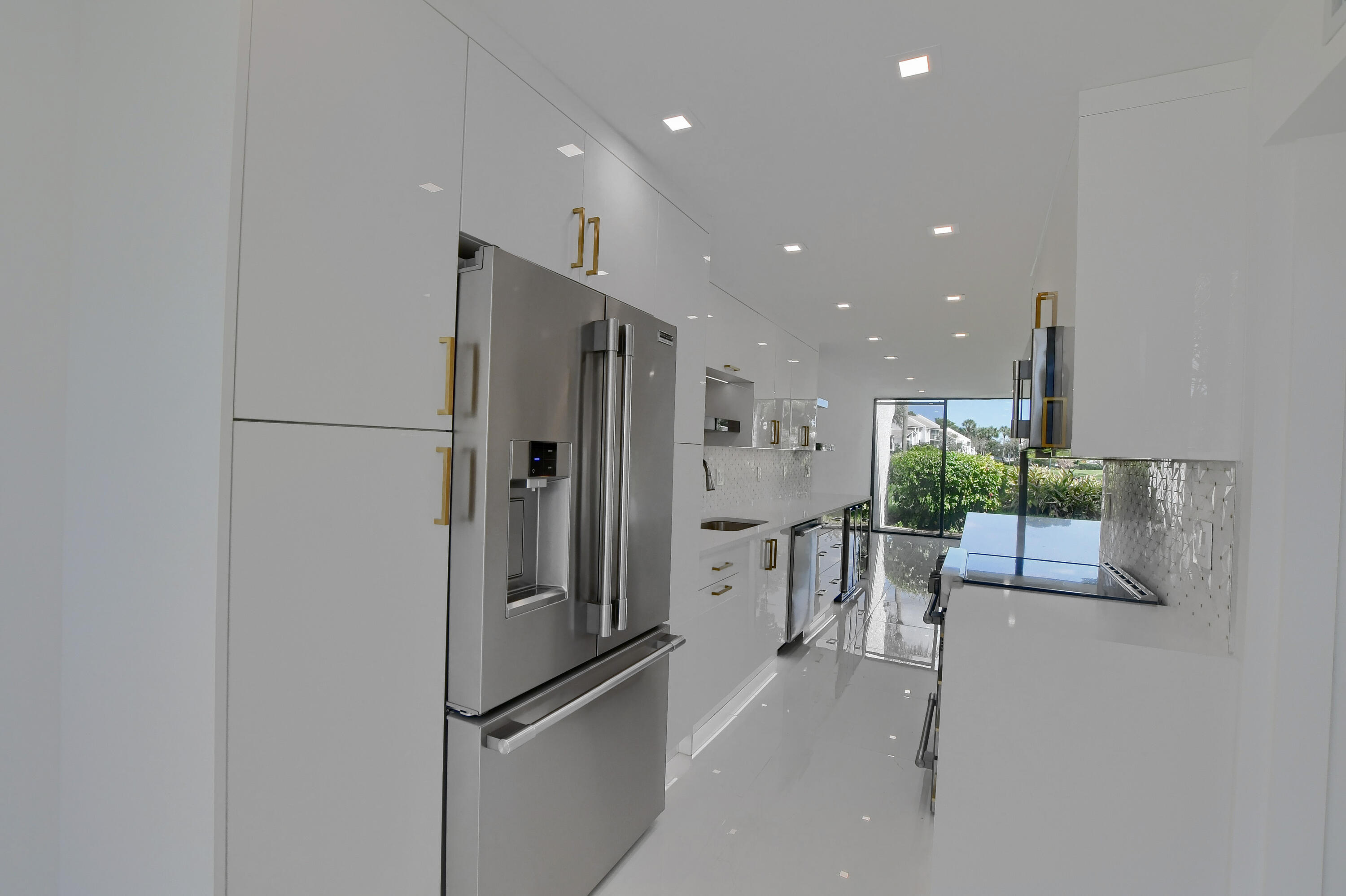 1102 Bridgewood Place Boca Raton, FL 33434 - Photo 12 of 30 13_ebf_4747-hdr(5)