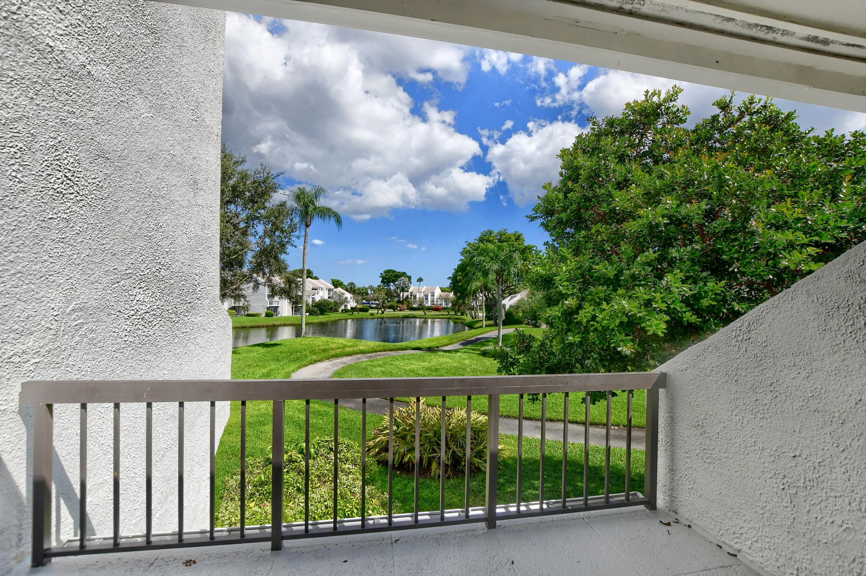 1102 Bridgewood Place Boca Raton, FL 33434 - Photo 18 of 30 19_ebf_4777-hdr(5)