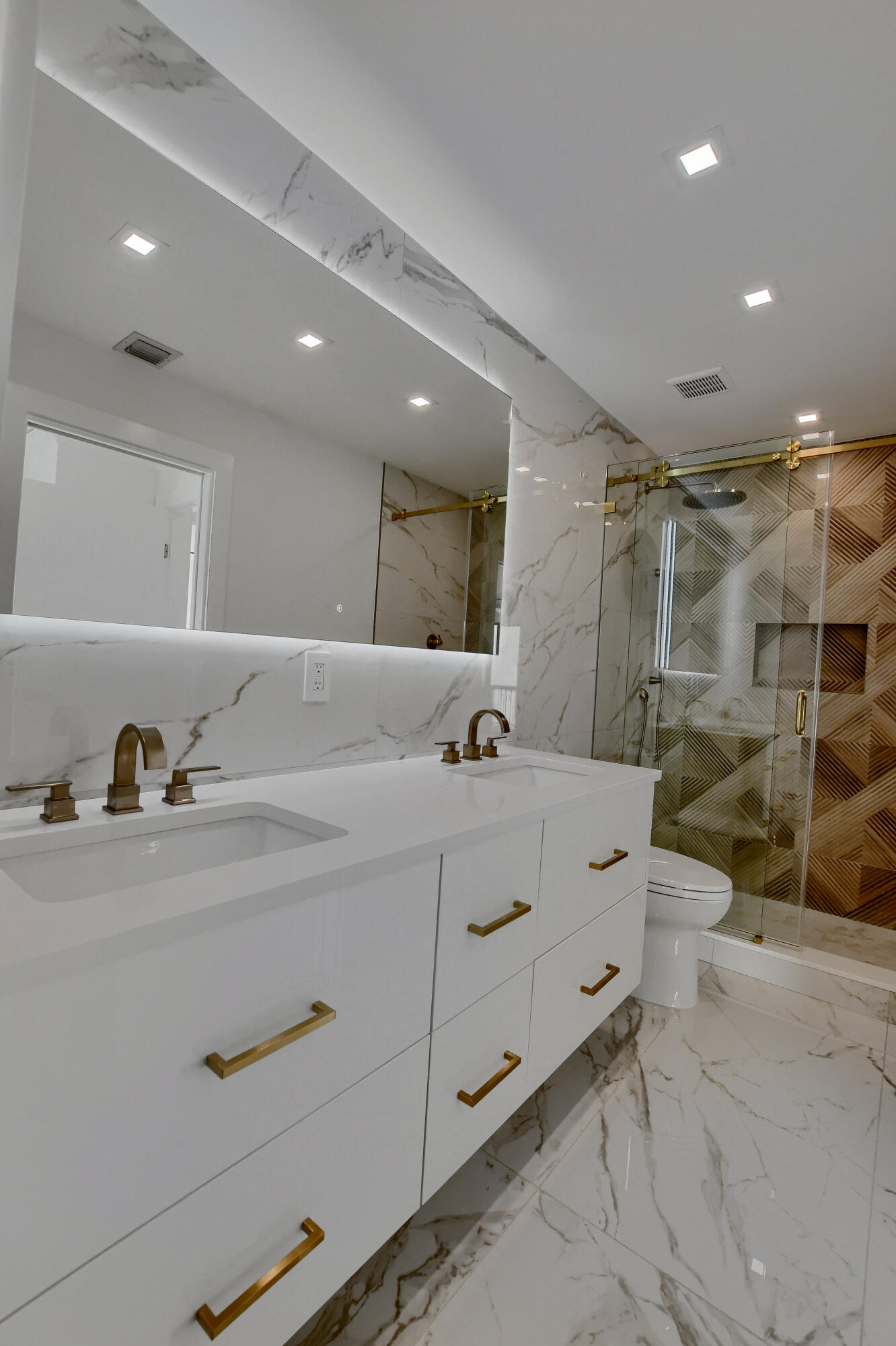 1102 Bridgewood Place Boca Raton, FL 33434 - Photo 21 of 30 22_ebf_4797-hdr(5)