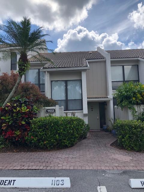 1102 Bridgewood Place Boca Raton, FL 33434 - Photo 29 of 30 Front