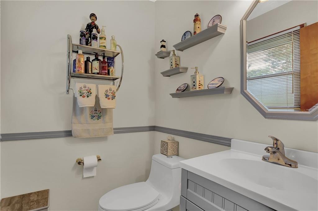 621 Braugham Road Indianapolis, IN 46227 - Photo 16 of 28 Gallery Image 16