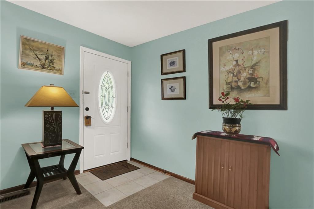 621 Braugham Road Indianapolis, IN 46227 - Photo 5 of 28 Gallery Image 5