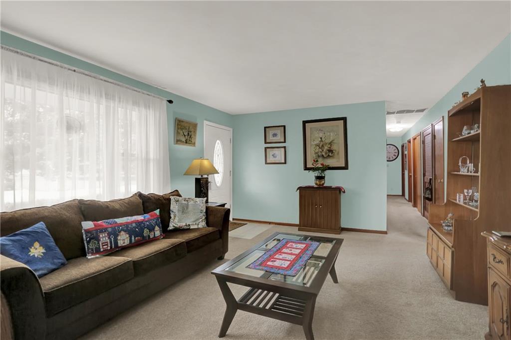 621 Braugham Road Indianapolis, IN 46227 - Photo 7 of 28 Gallery Image 7