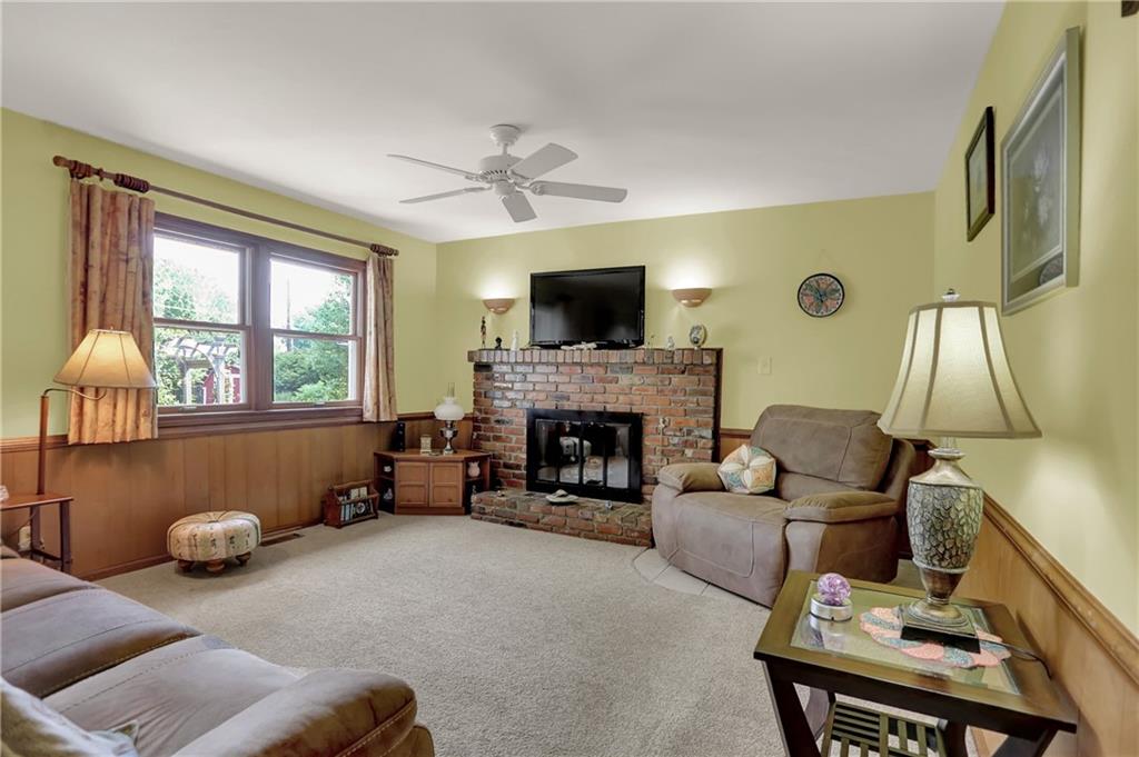 621 Braugham Road Indianapolis, IN 46227 - Photo 9 of 28 Gallery Image 9