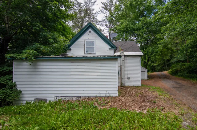 $117,500 | 1 Beaulieu Street, Livermore Falls, ME 04254