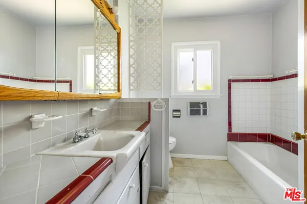 $749,000 | 2508 West 112th Street, Inglewood, CA 90303