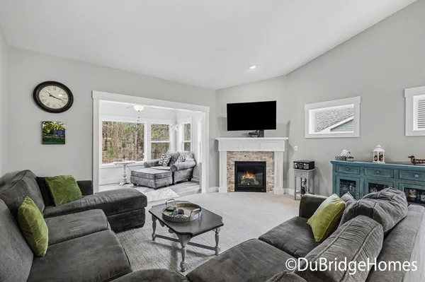 $475,000 | 69 Blue Violet Lane Northeast, Comstock Park, MI 49321
