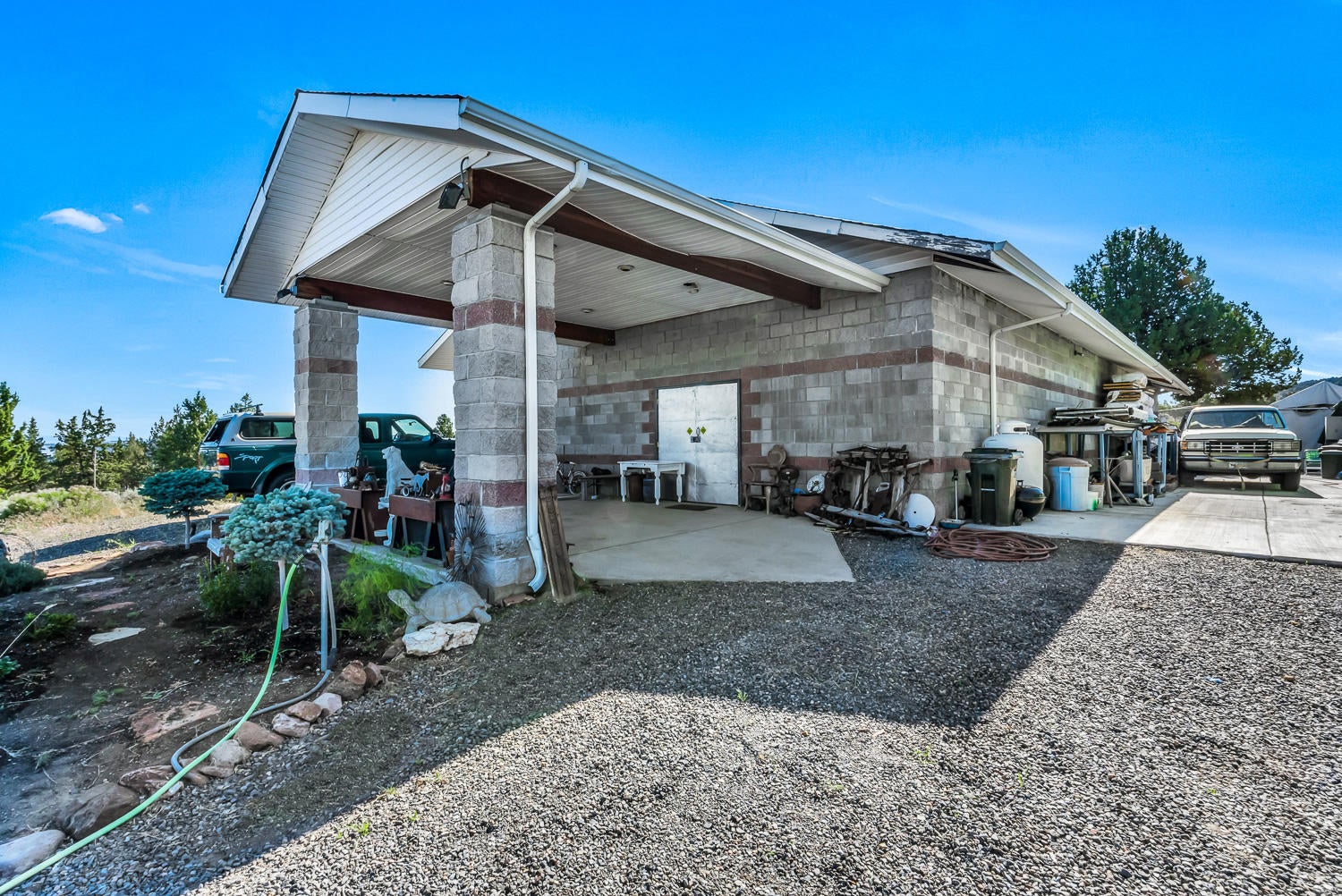9902 South W Riggs Road Powell Butte, OR 97753 - Photo 14 of 25 14