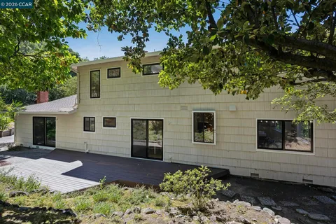 $1,395,000 | 135 Canon Drive, Orinda, CA 94563