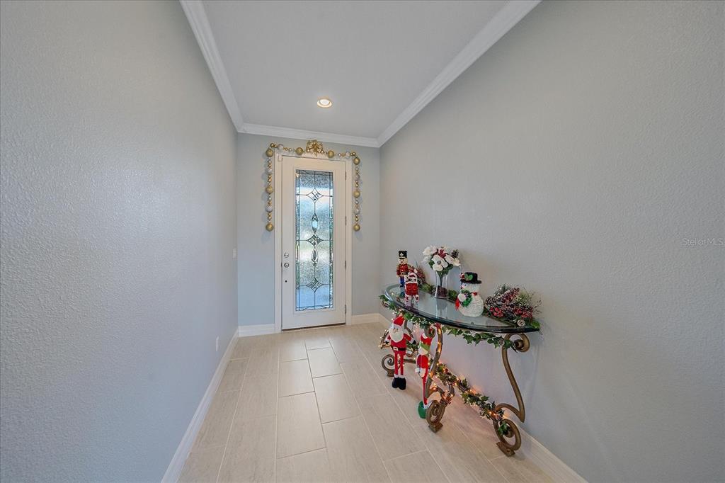 604 Bishop Bay Loop Apopka, FL 32712 - Photo 4 of 52