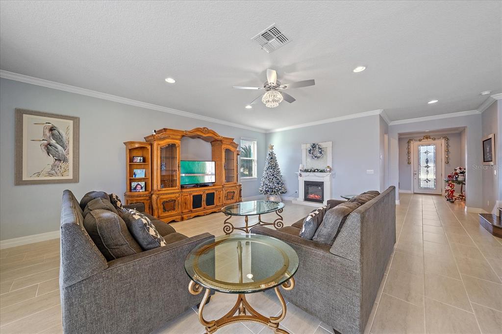 604 Bishop Bay Loop Apopka, FL 32712 - Photo 6 of 52