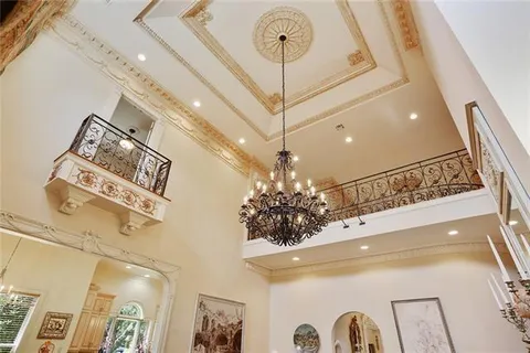 $1,075,000 | 1501 Transcontinental Drive, Metairie, LA 70001