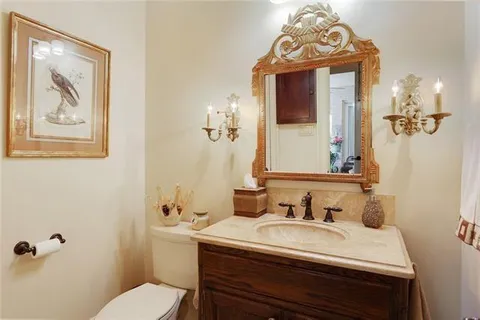 $1,075,000 | 1501 Transcontinental Drive, Metairie, LA 70001