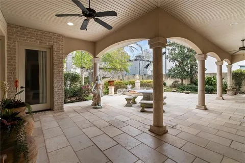 $1,075,000 | 1501 Transcontinental Drive, Metairie, LA 70001