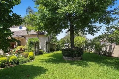 $1,075,000 | 1501 Transcontinental Drive, Metairie, LA 70001