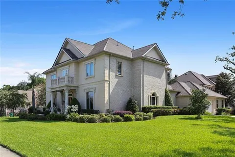 $1,075,000 | 1501 Transcontinental Drive, Metairie, LA 70001