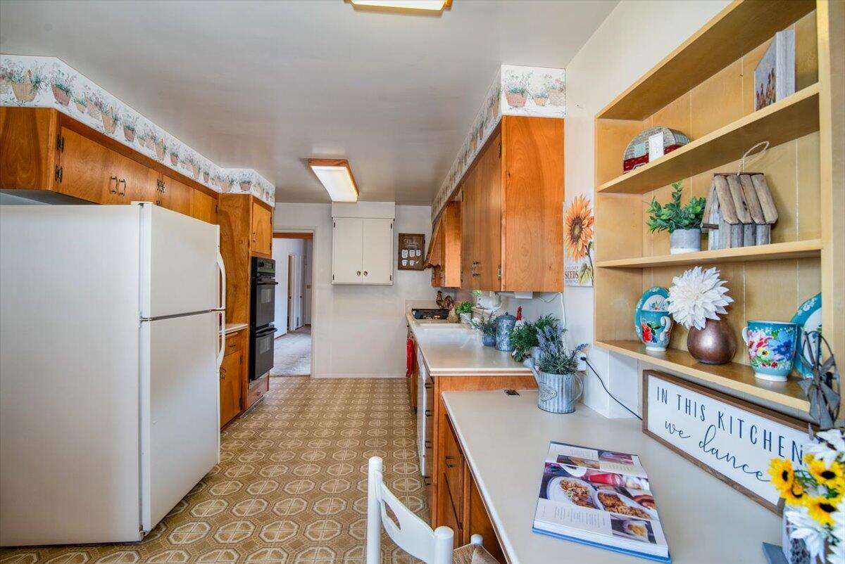 423 South D Street Lompoc, CA 93436 - Photo 11 of 45 06-KKP_7416 copy