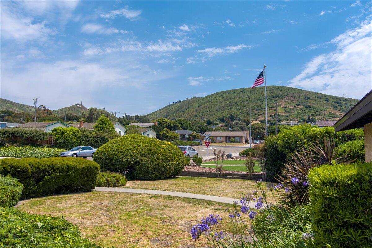 423 South D Street Lompoc, CA 93436 - Photo 2 of 45 45-MAX_0097