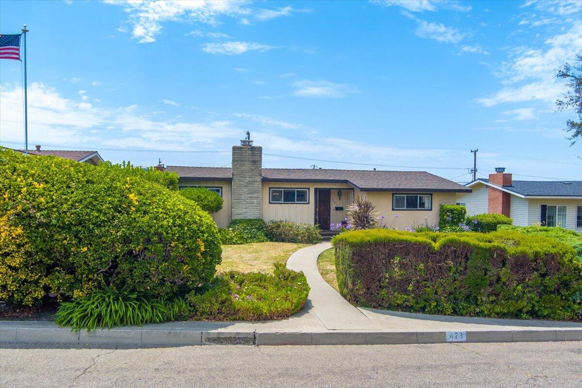 423 South D Street Lompoc, CA 93436 - Photo 33 of 45 34-MAX_0029