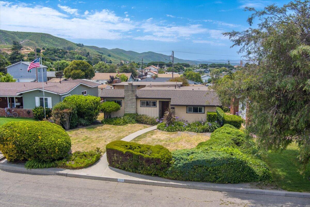 423 South D Street Lompoc, CA 93436 - Photo 36 of 45 36-MAX_0036