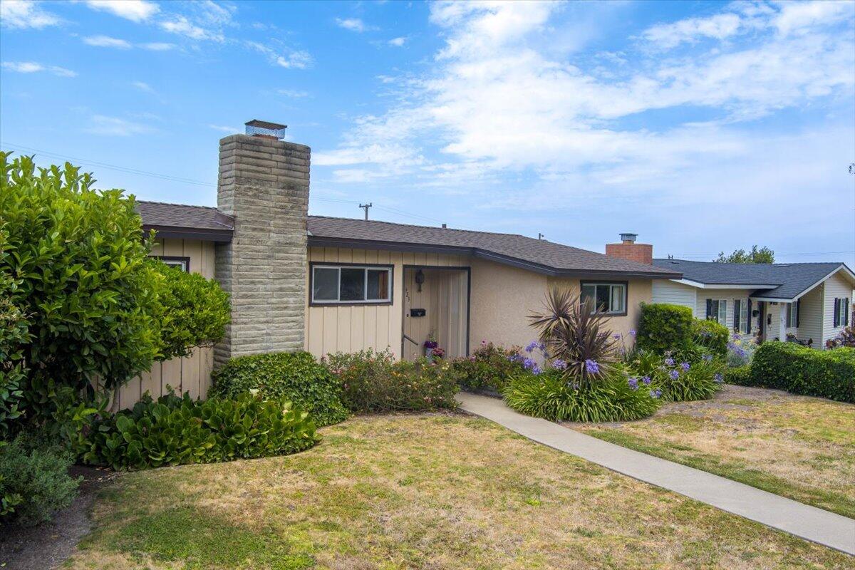 423 South D Street Lompoc, CA 93436 - Photo 40 of 45 40-MAX_0063