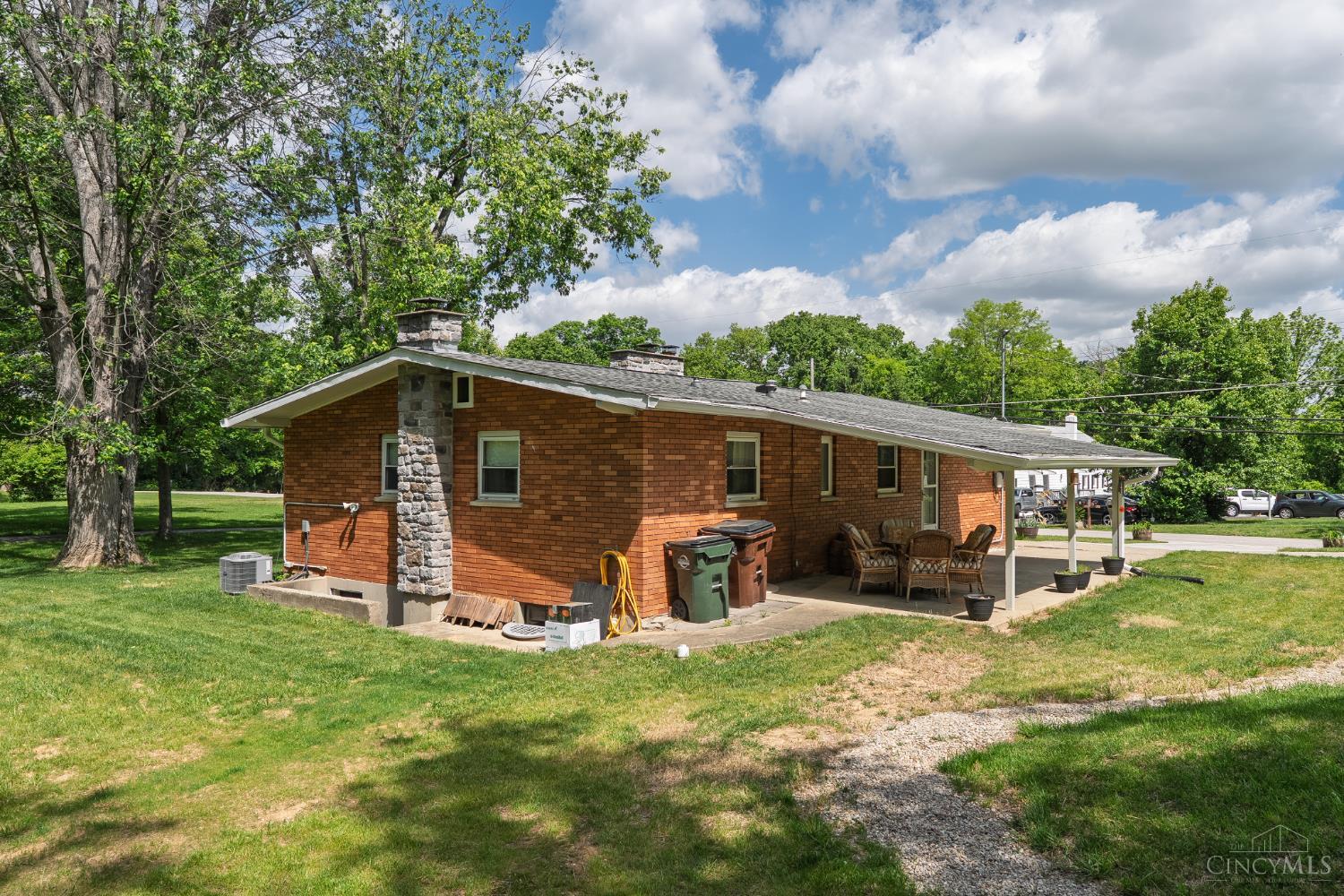 7255 Bridges Road Cincinnati, OH 45230 - Photo 8 of 31