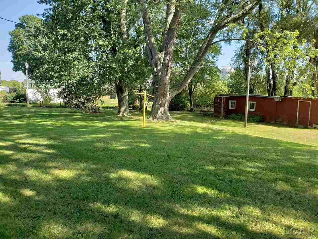 4271 Holloway Road Adrian, MI 49221 - Photo 5 of 20 31391968-4.JPG