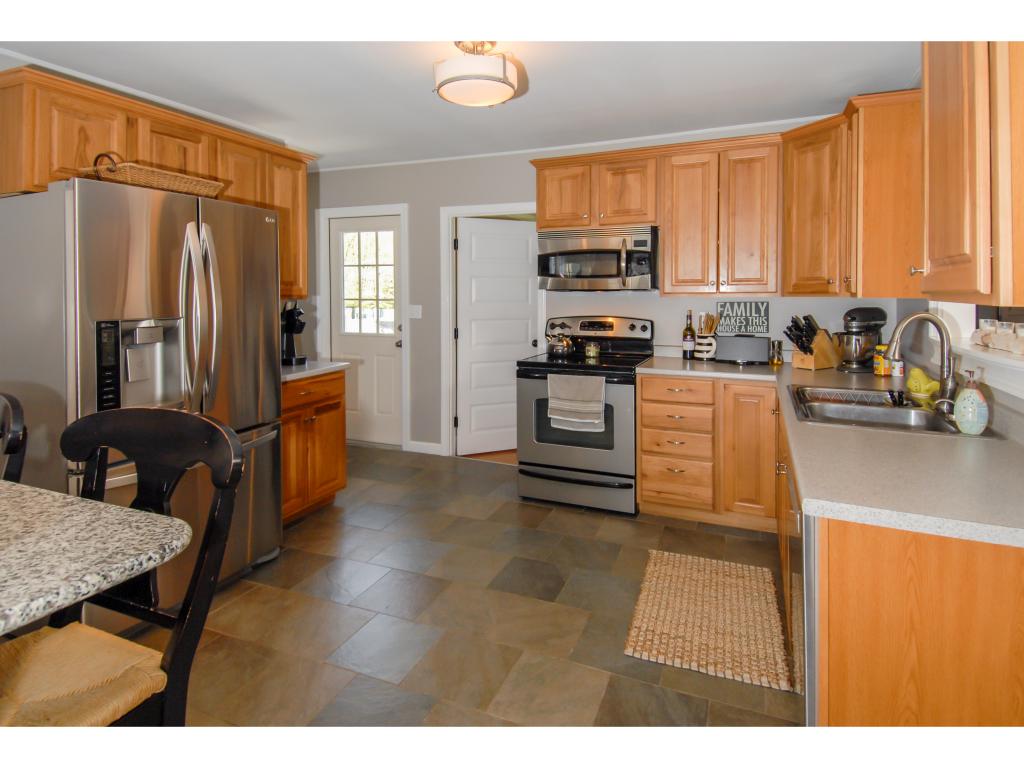 31 Taft Road Portsmouth, NH 03801 - Photo 3 of 27 Gallery Image 3